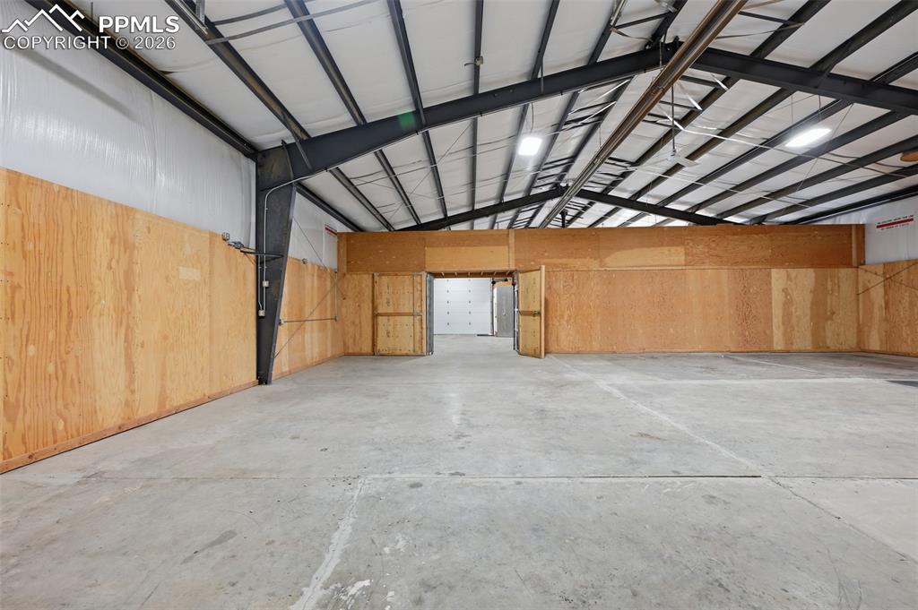 Image 6 of 34: Approx. 1,895 SF open workspace ready to adapt to your operation