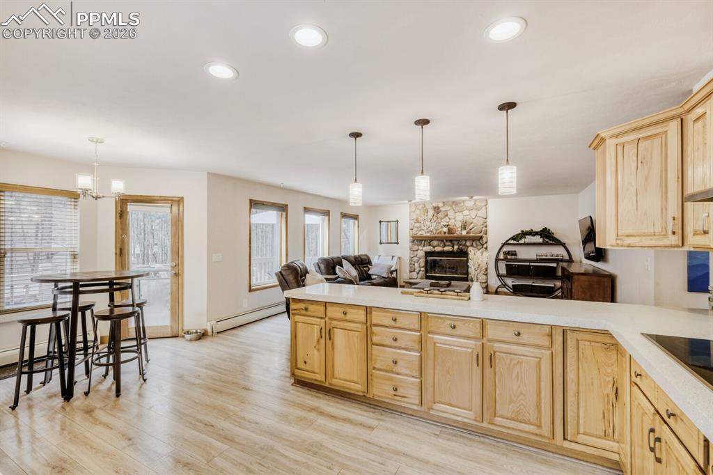 Image 6 of 32: Kitchen