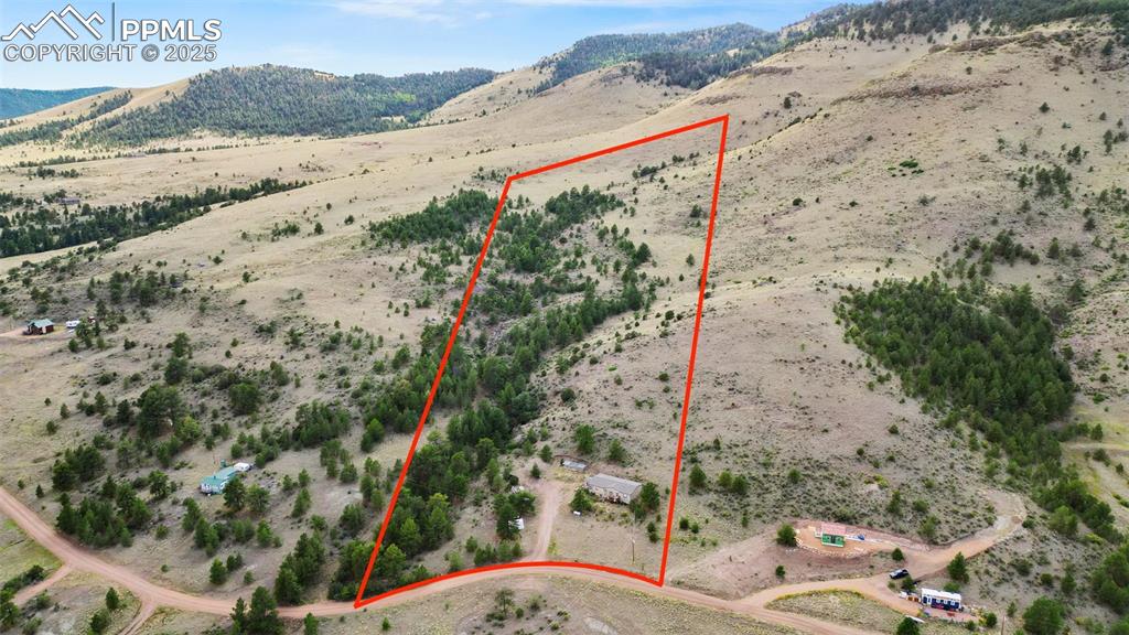 Image 34 of 41: Property Lines are approximate and not a survey