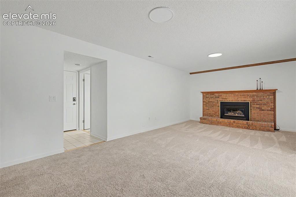 Image 15 of 46: Family Room