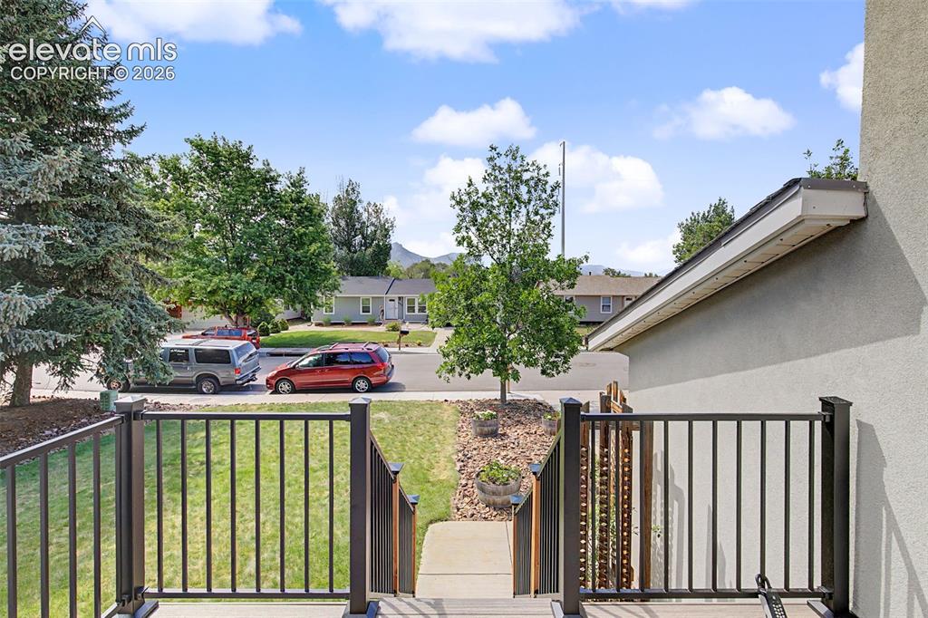 Image 45 of 46: New 12 x 9 Trex Deck to View the Mountains