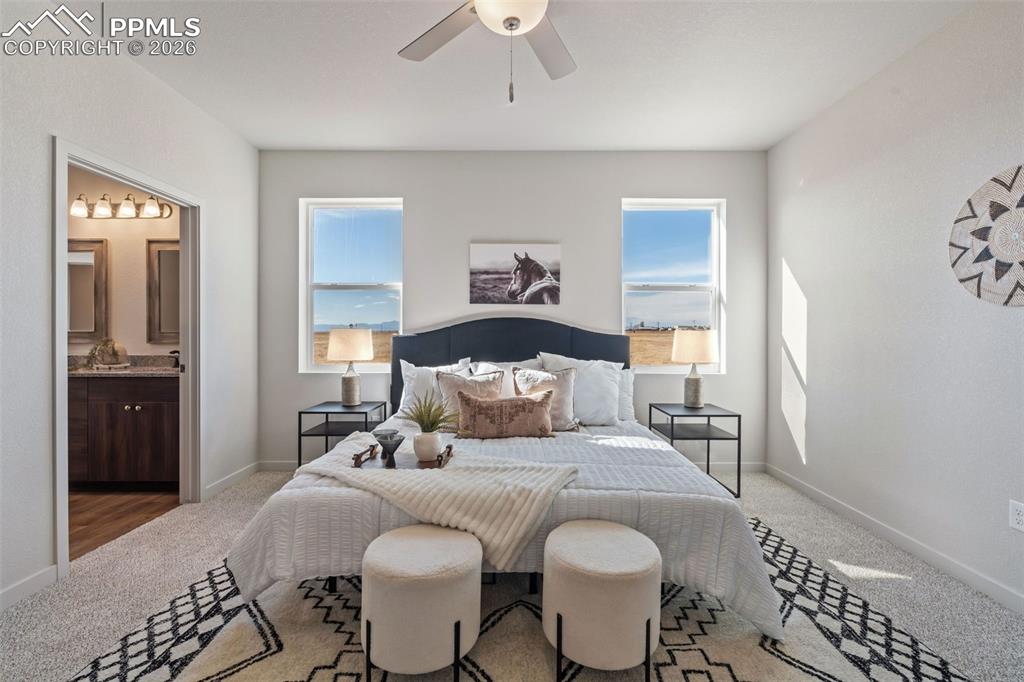 Image 15 of 35: Bedroom