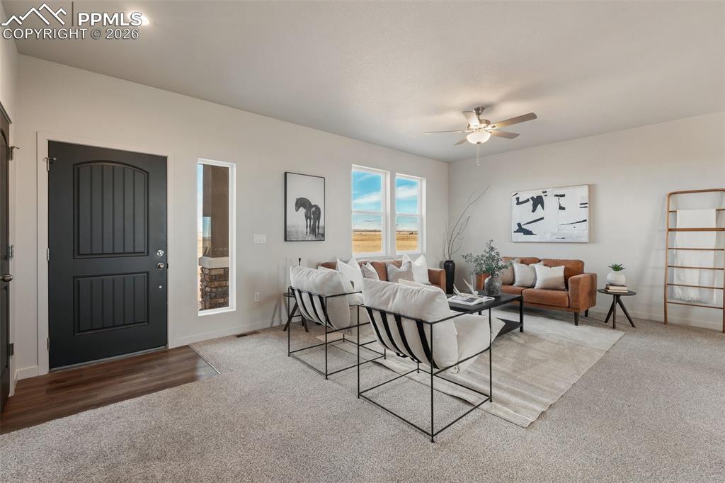 Image 4 of 35: Living Room