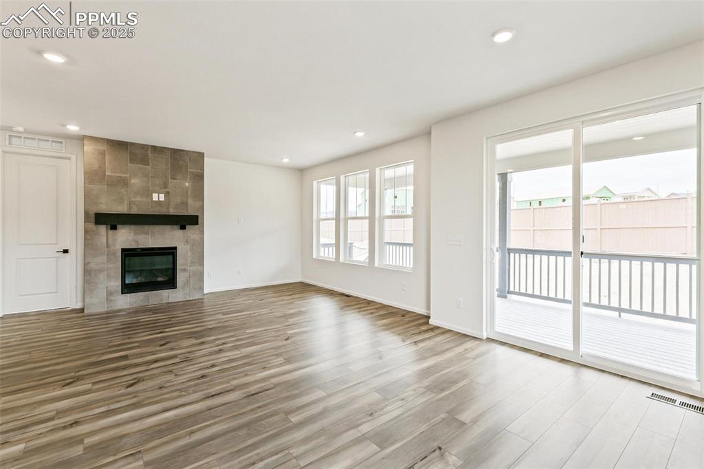 Image 10 of 35: Living Room