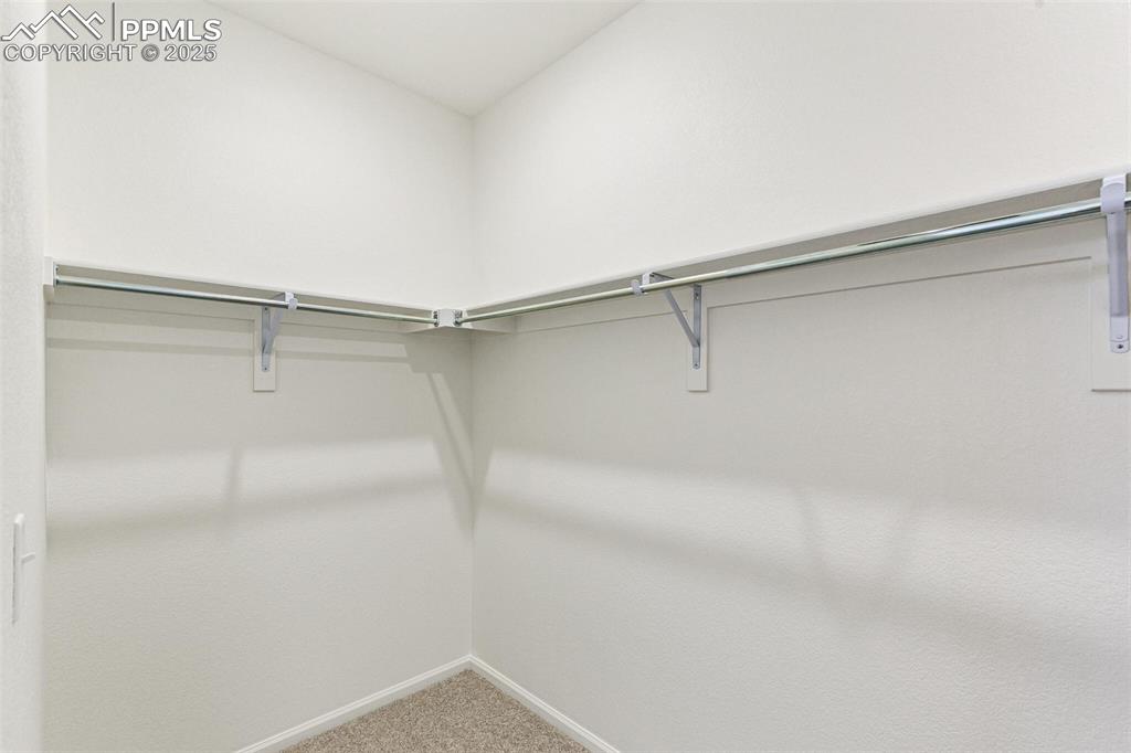 Image 24 of 35: Closet