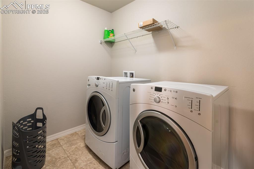 Image 28 of 38: Laundry