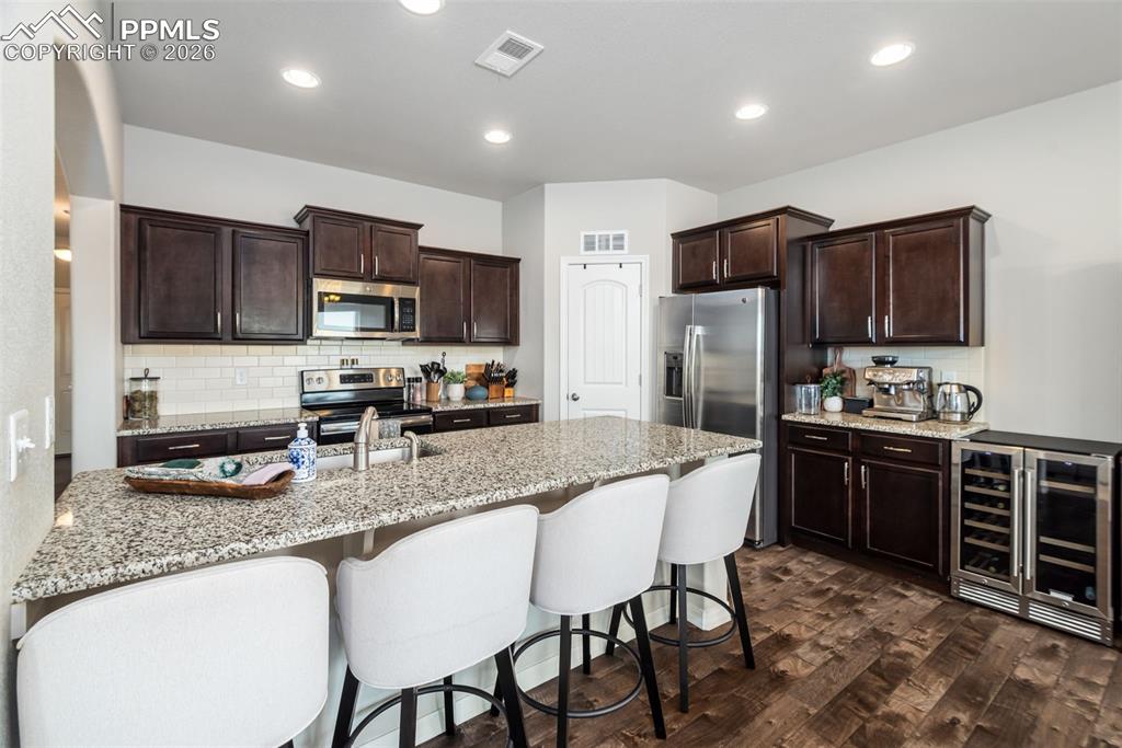 Image 8 of 38: Kitchen
