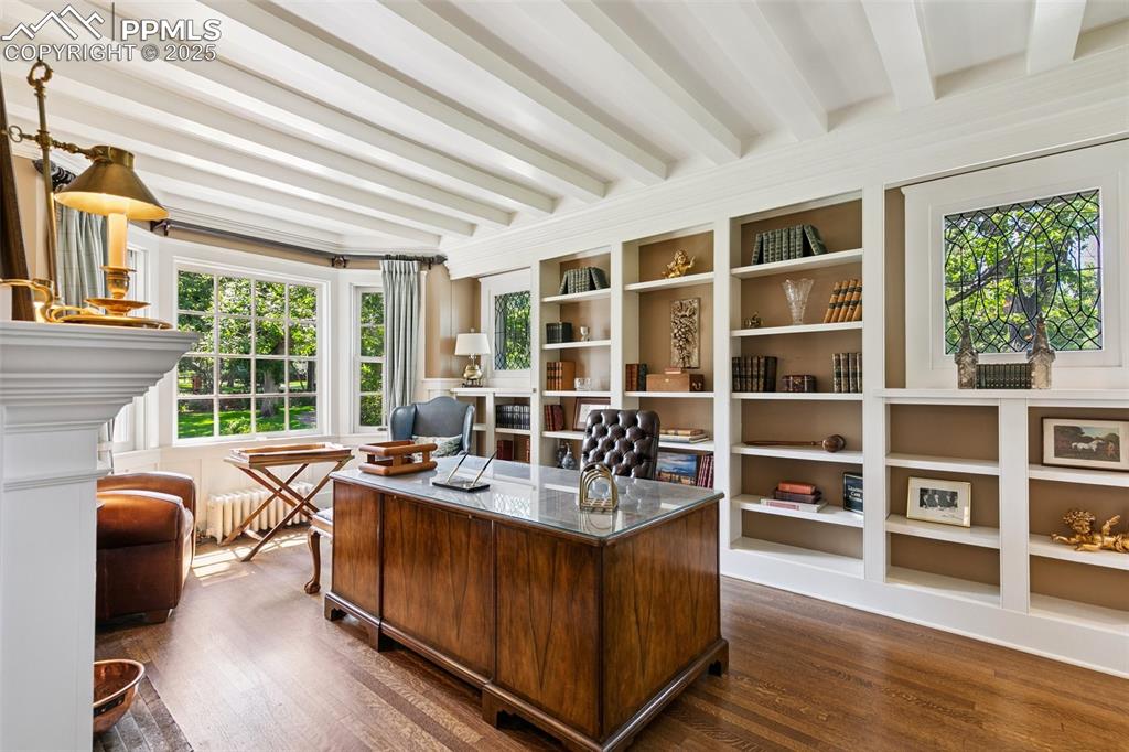 Image 5 of 47: Office