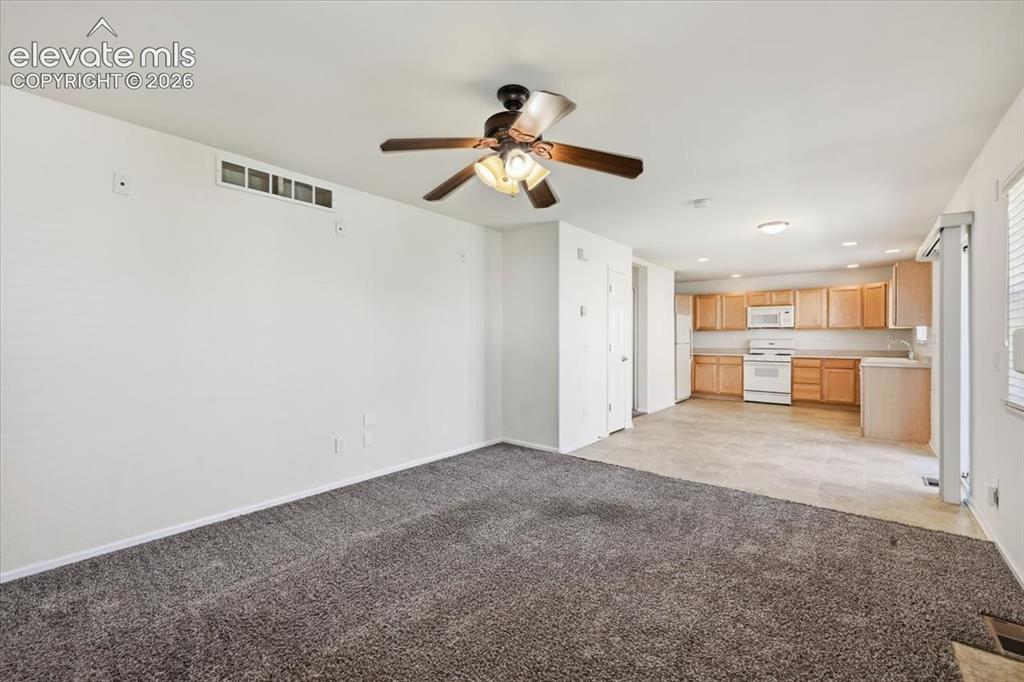Image 14 of 37: Living Room