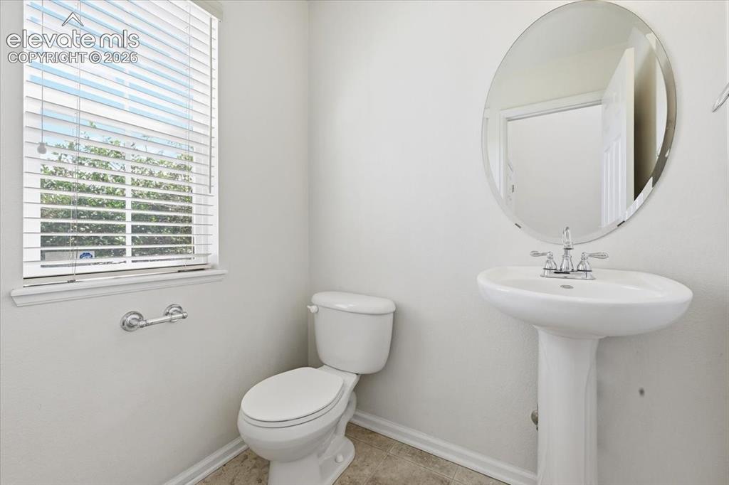 Image 15 of 37: Bathroom