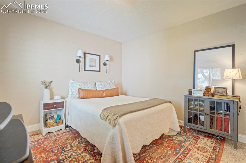 Image 15 of 37: Main Level Bedroom 1