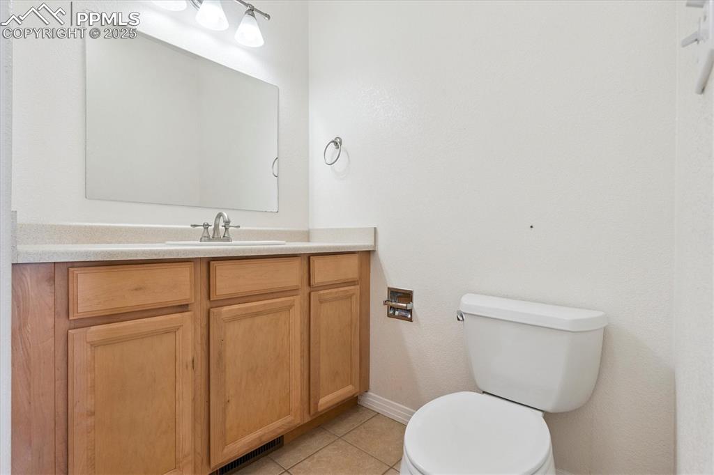 Image 17 of 25: Bathroom