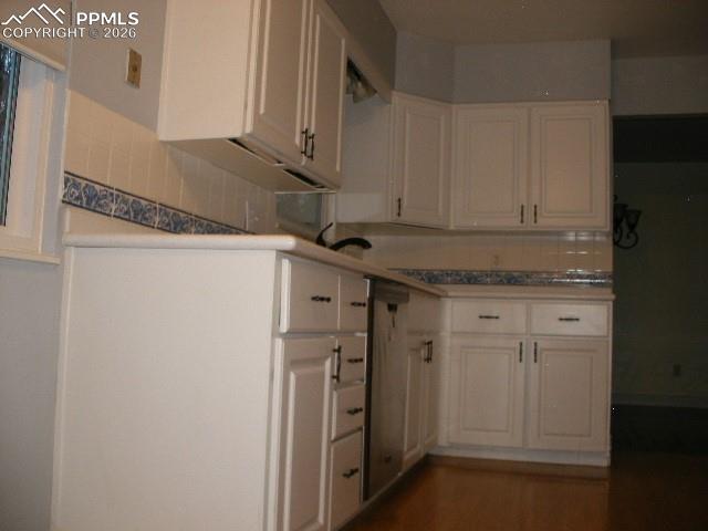 Image 12 of 48: Kitchen