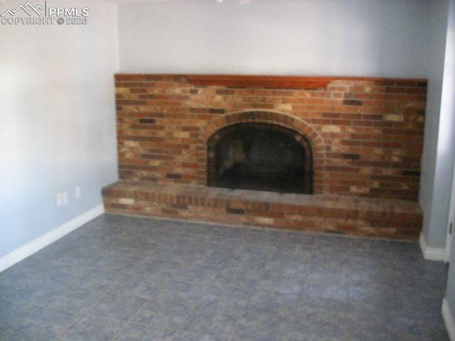 Image 25 of 48: Living Room