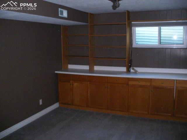 Image 42 of 48: Kitchen