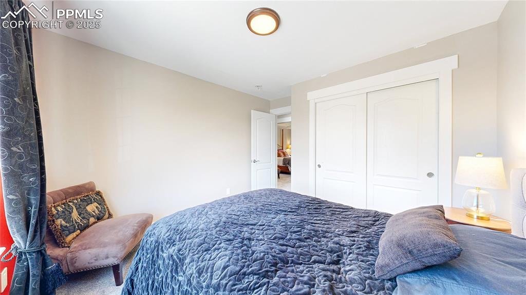 Image 23 of 48: Bedroom