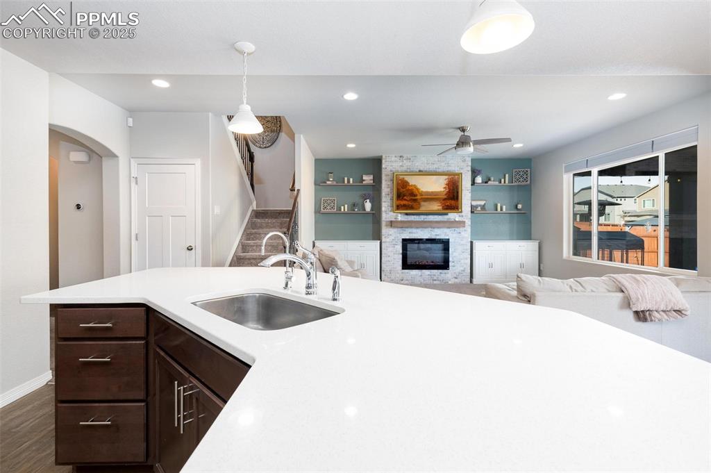 Image 12 of 50: Kitchen