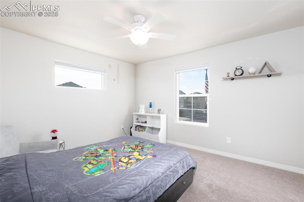 Image 24 of 50: Bedroom