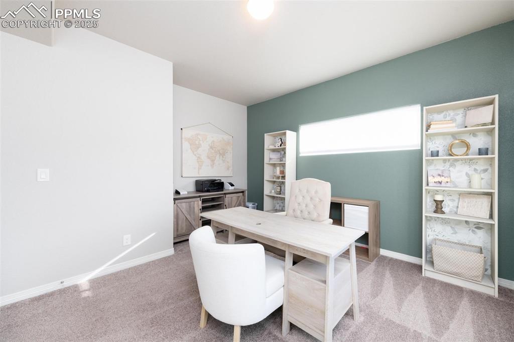 Image 3 of 50: Office