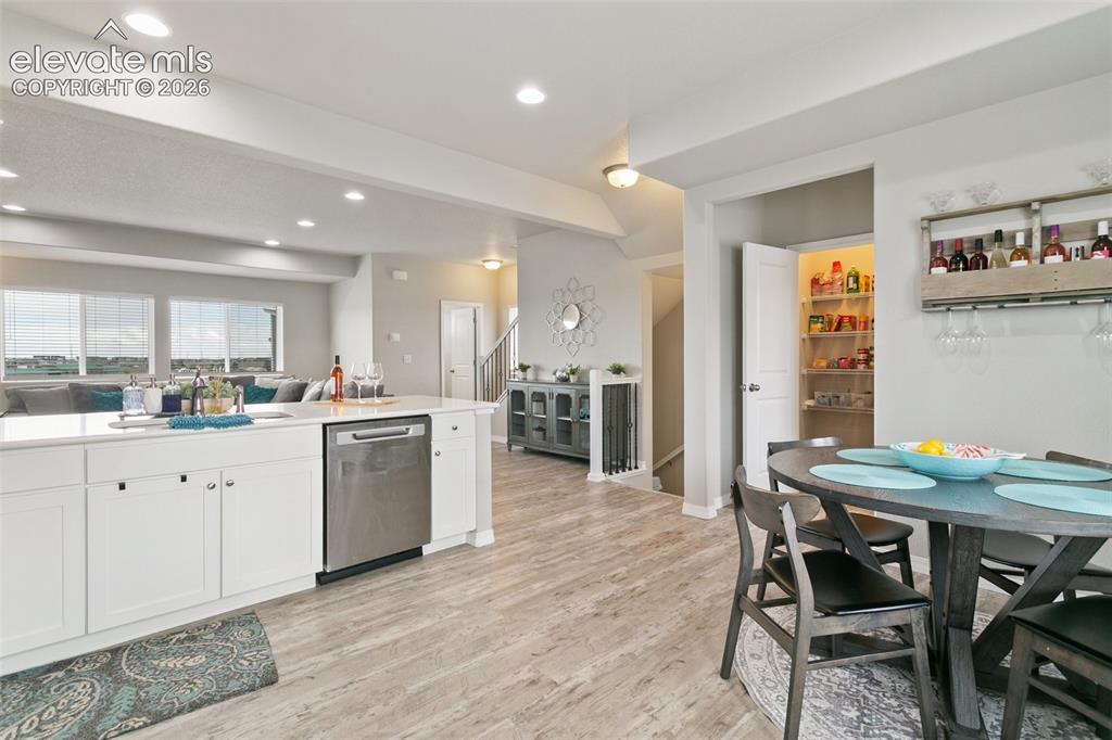 Image 14 of 38: Kitchen