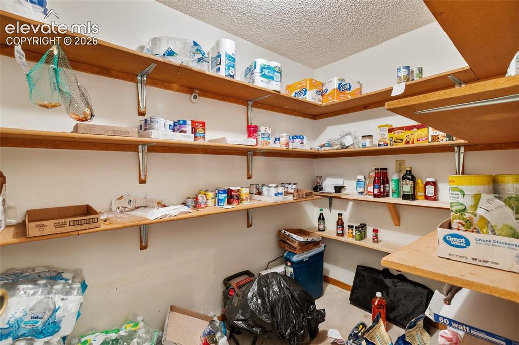 Image 22 of 31: Cold Storage/Pantry
