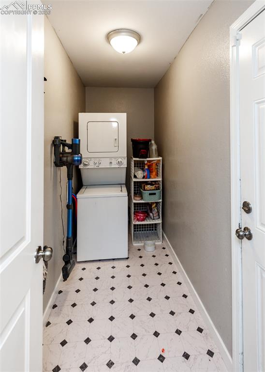 Image 25 of 31: Laundry