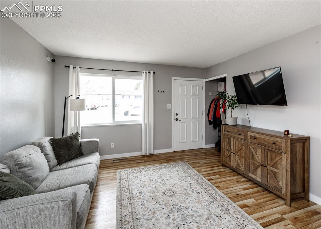 Image 3 of 31: Living Room