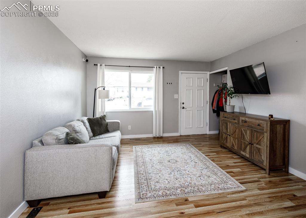 Image 5 of 31: Living Room