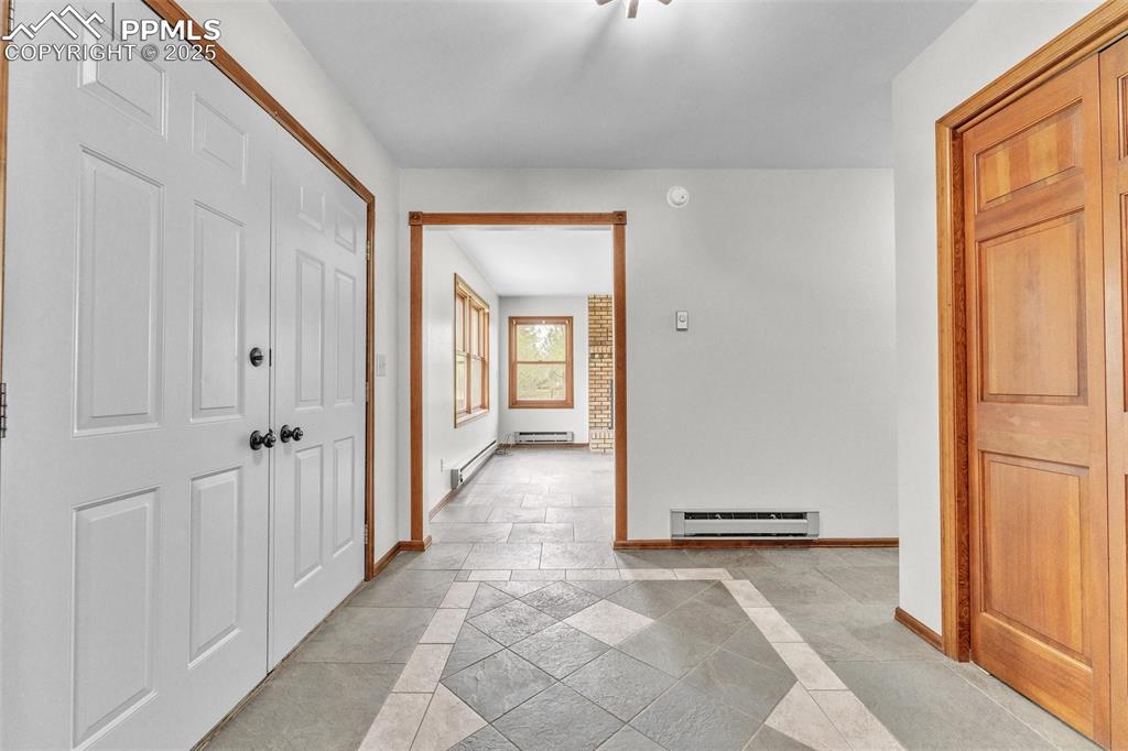 Image 10 of 43: Foyer