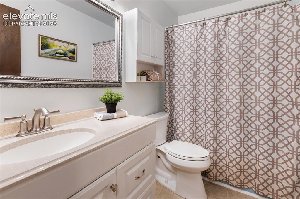 Image 11 of 42: Bathroom