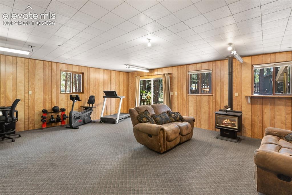 Image 20 of 42: Family Room