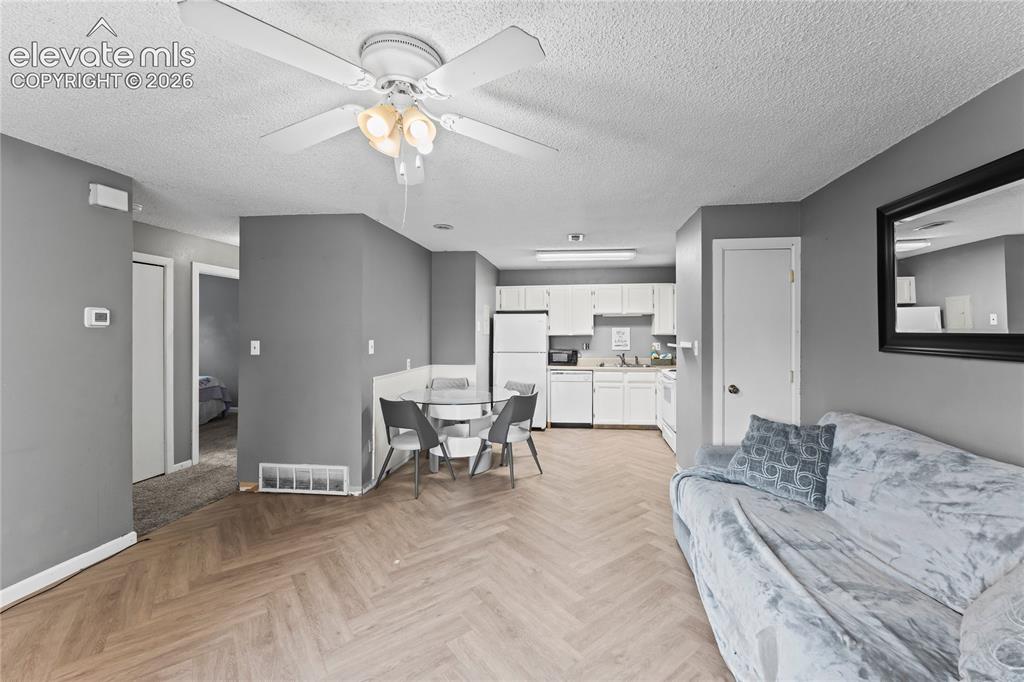 Image 3 of 14: Living Room