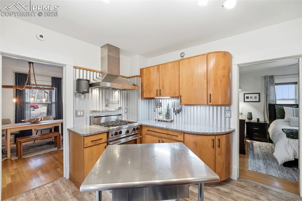 Image 12 of 35: Open Floorplan