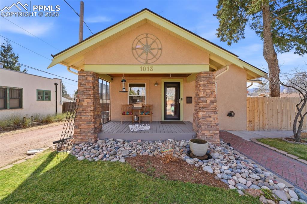 Image 2 of 35: Lovingly Maintained Craftsman Home in historic Middle Shooks Run Neighborho
