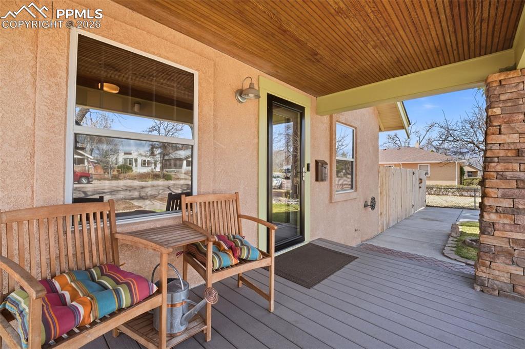 Image 4 of 35: Beautifully landscaped. 