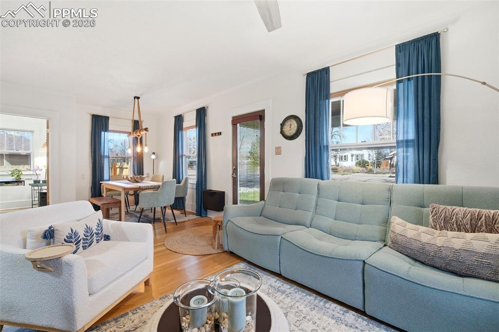 Image 6 of 35: Additional Parking