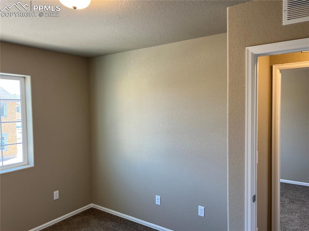 Listing 6683811, Image 16 of 24