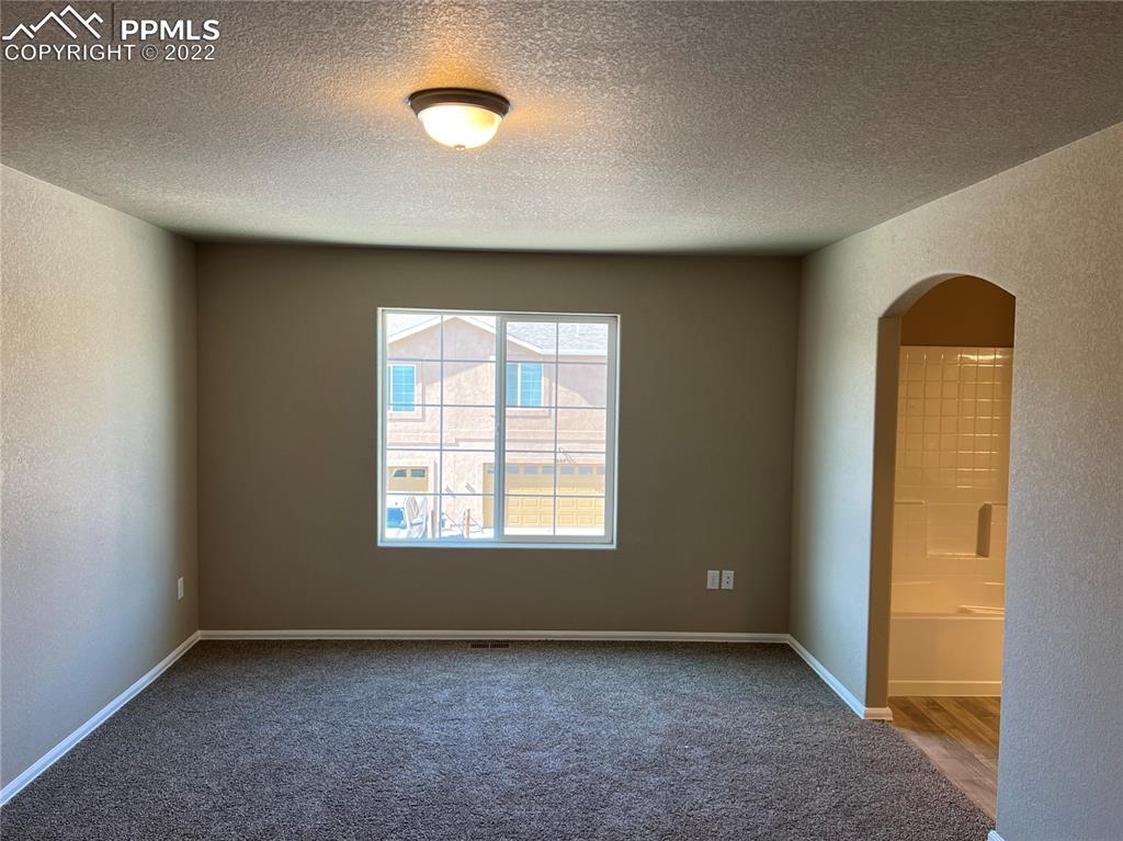 Listing 6683811, Image 19 of 24