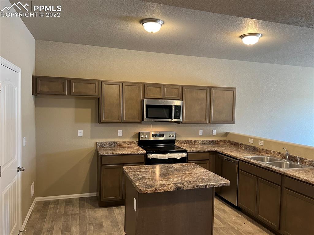 Listing 6683811, Image 8 of 24