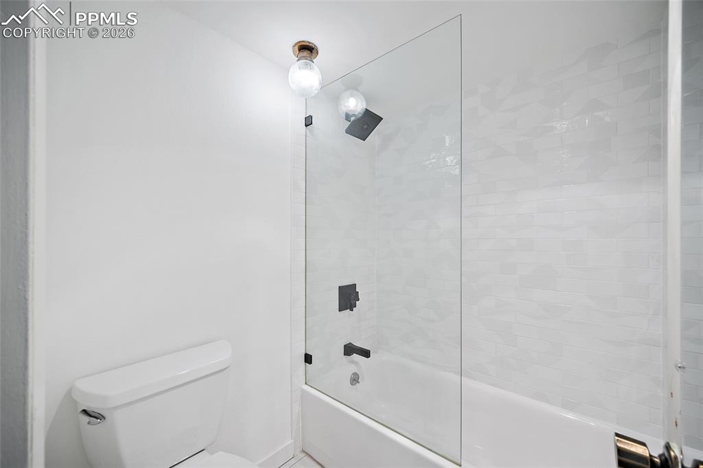 Image 32 of 43: Master Bathroom