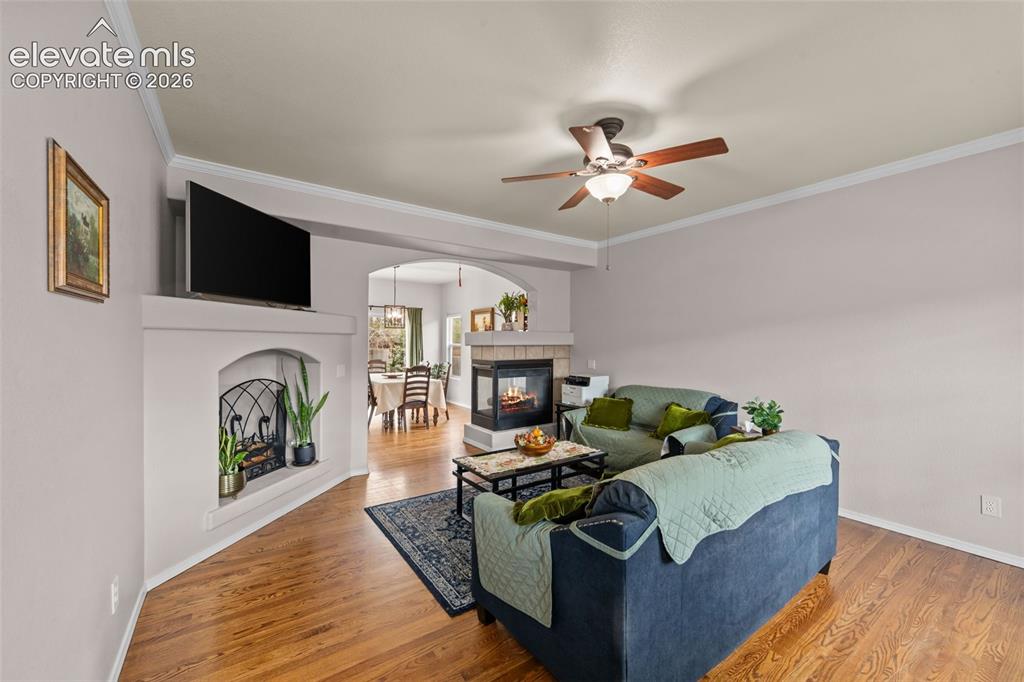 Image 10 of 25: Living Room