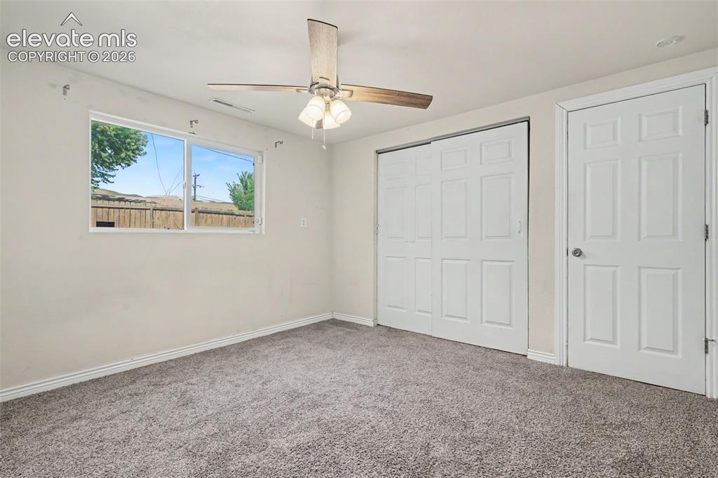 Image 17 of 26: Bedroom