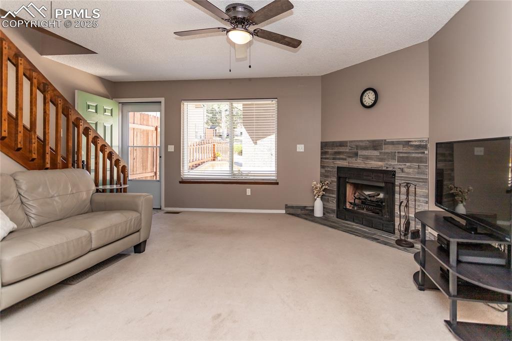 Image 18 of 36: Living Room