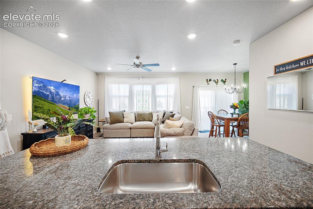 Image 10 of 38: Kitchen
