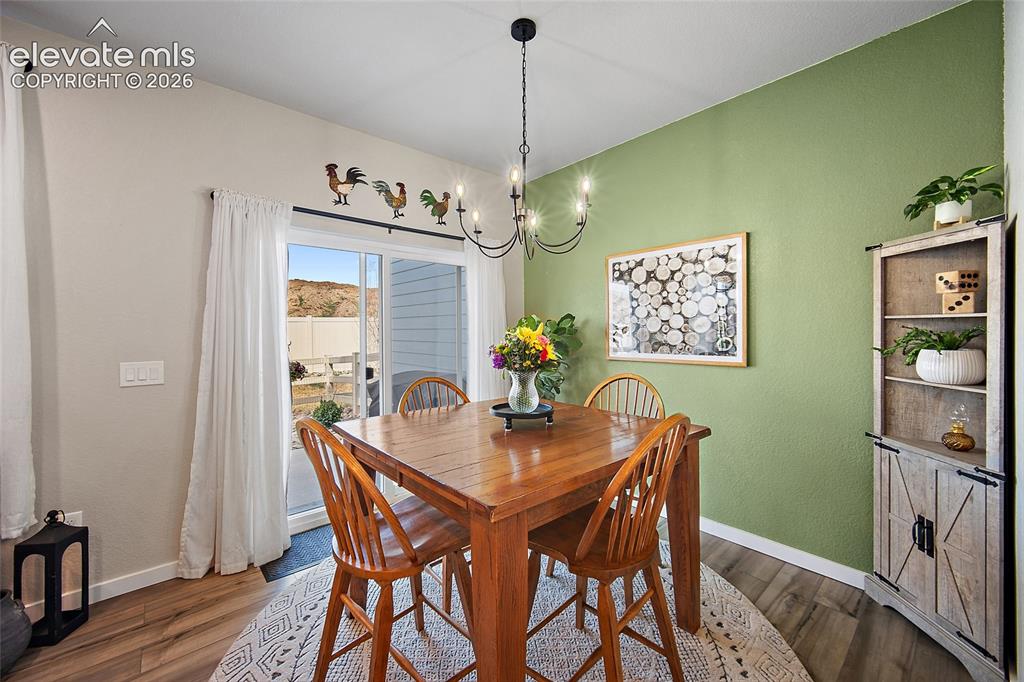 Image 11 of 38: Dining Area