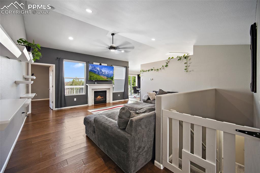 Image 3 of 45: No Description Available