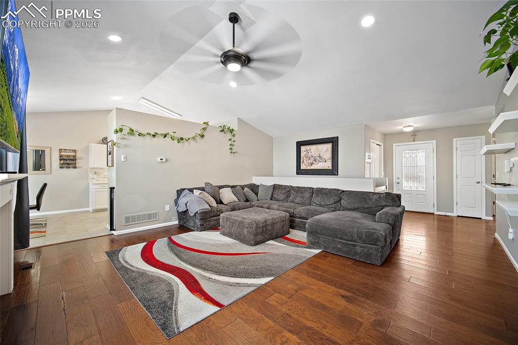 Image 4 of 45: No Description Available