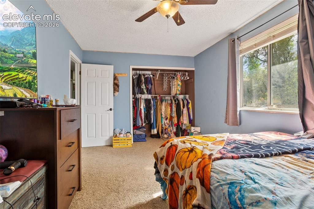 Image 8 of 19: Bedroom