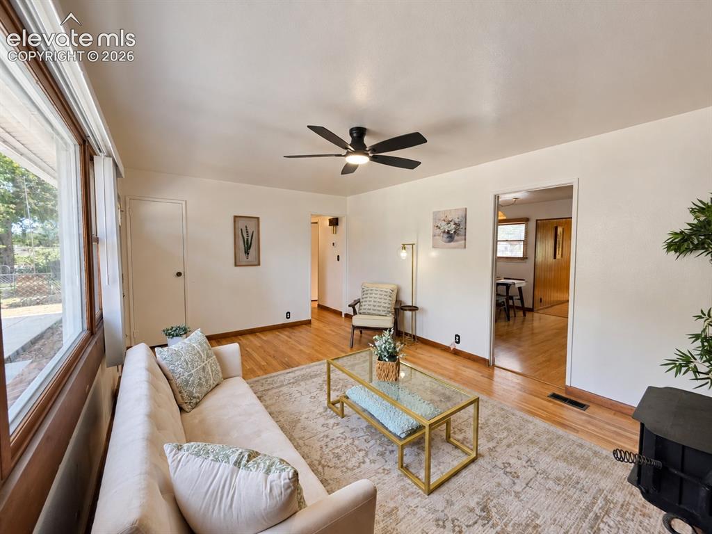 Image 11 of 48: Easy Access to Kitchen