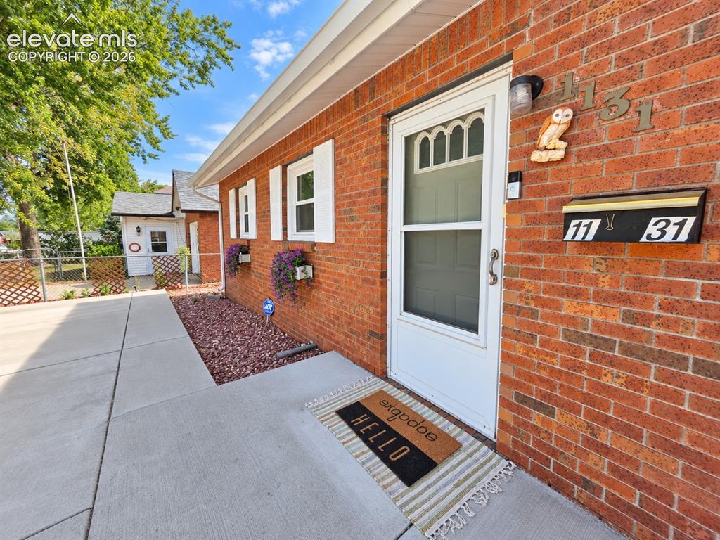 Image 5 of 48: Easy Front Entry